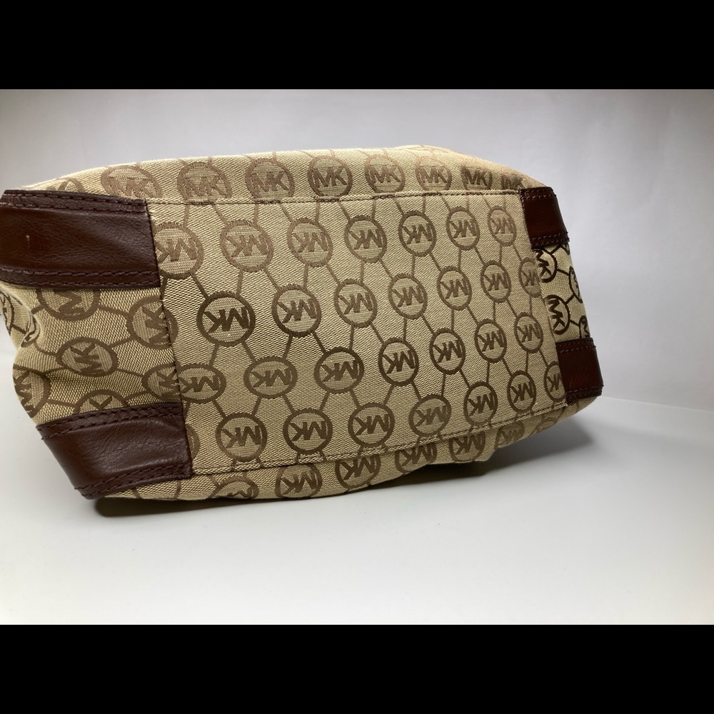 Nwt Michael Kors Signature Mk Canvas Satchel - image 3